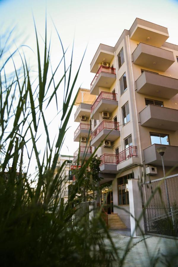 Vila Namiku Hotel Durrës Kültér fotó